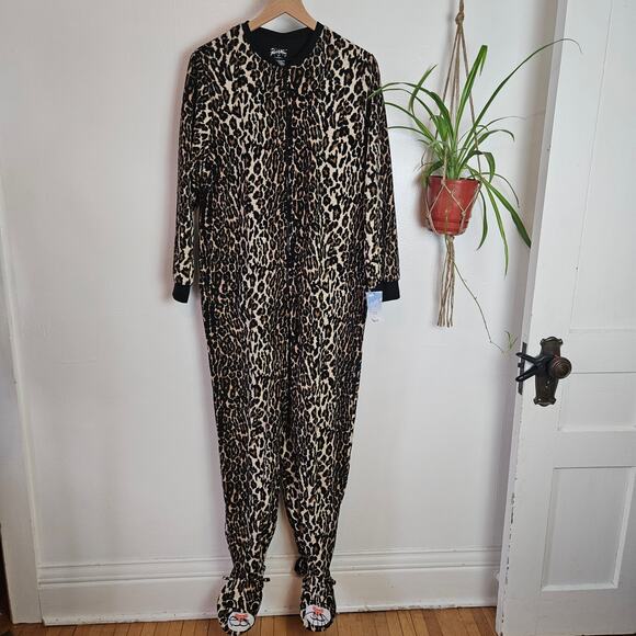 NEW Nick & Nora Jungle Jim Fleece One Piece Pajamas M Leopard Print NWT - Picture 1 of 8